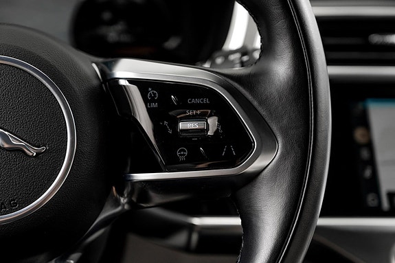 Jaguar I-PACE 20 of 30