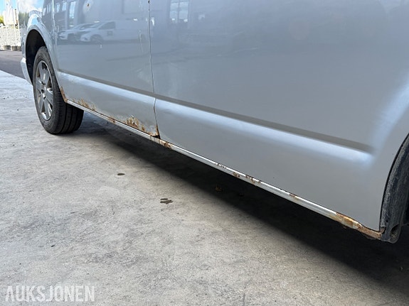 Volkswagen Caravelle 20 of 30