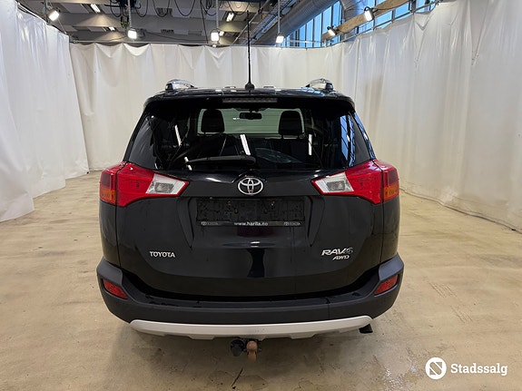 Toyota RAV4 6 of 10