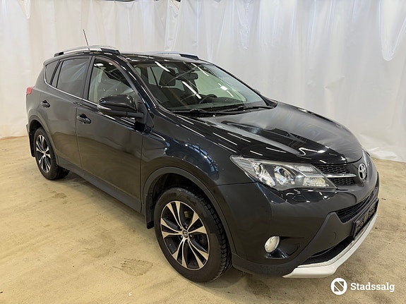 Toyota RAV4 3 of 10