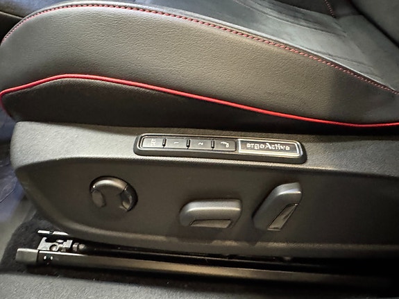 Volkswagen ID.5 GTX 9 of 19