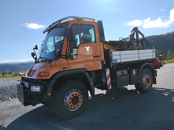 Mercedes-Benz Unimog U400 Kran - Sandspreder - Brøyteplog 2 of 30