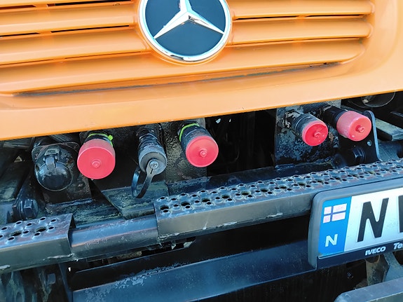 Mercedes-Benz Unimog U400 Kran - Sandspreder - Brøyteplog 15 of 30
