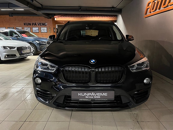 BMW X1 3 of 24