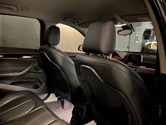 BMW X1 20 of 24