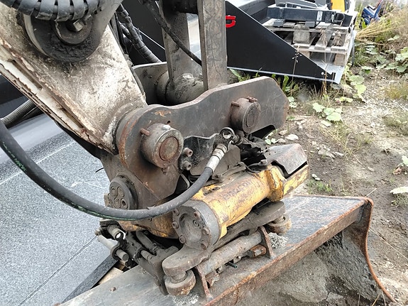 Bobcat E57w - Engcon tilt - Klype - Pusseskuffe 7 of 18