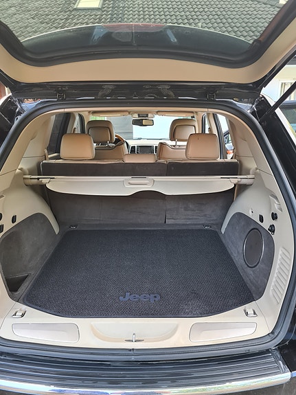 Jeep Grand Cherokee 14 of 15