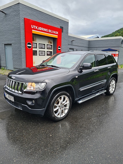 Jeep Grand Cherokee 3 of 15