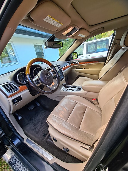 Jeep Grand Cherokee 7 of 15