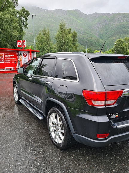 Jeep Grand Cherokee 5 of 15