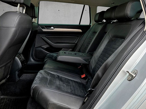Volkswagen Passat 12 of 13