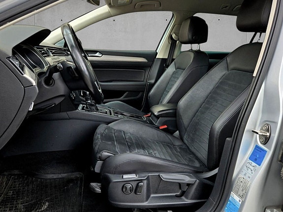 Volkswagen Passat 10 of 13
