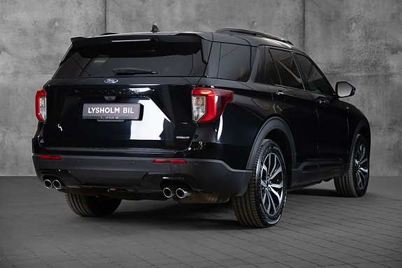 Ford Explorer 4 of 25