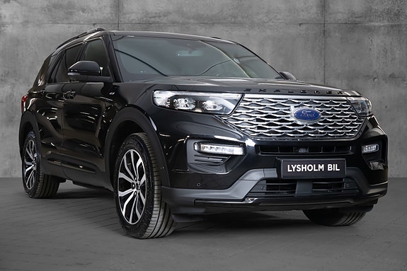 Ford Explorer 3 of 25