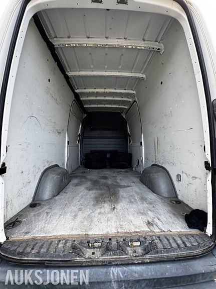 Volkswagen Crafter 10 of 30