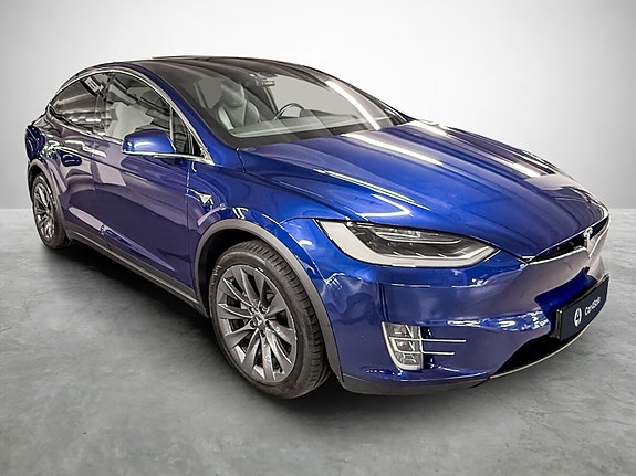 Tesla Model X 7 of 24