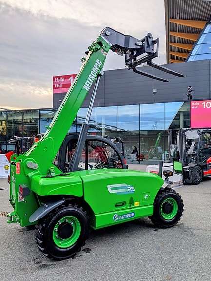 Heli 25THD06-A7LIG Elektrisk teleskoptruck  - Komplett med gaffelbord og skuffe 2 of 10