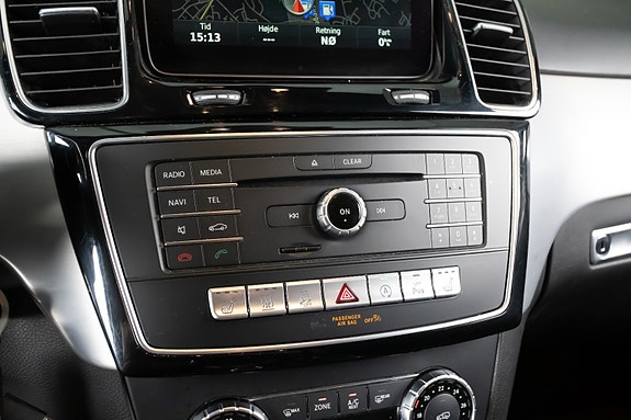 Mercedes-Benz GLE250 d 16 of 23