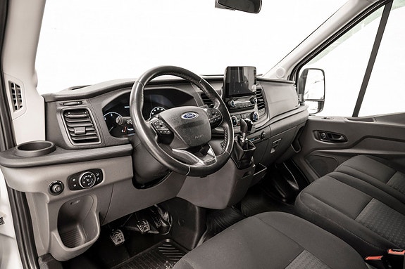Ford Transit 8 of 24