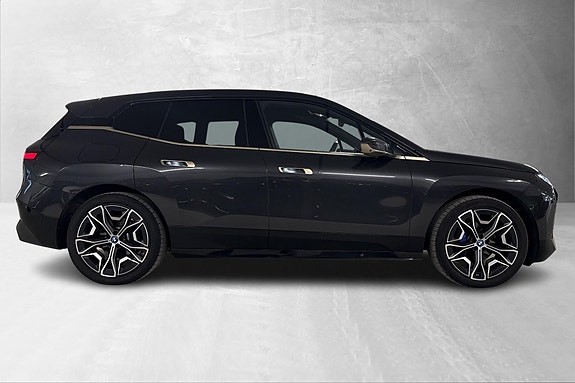 BMW iX 6 of 28