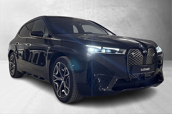 BMW iX 22 of 28