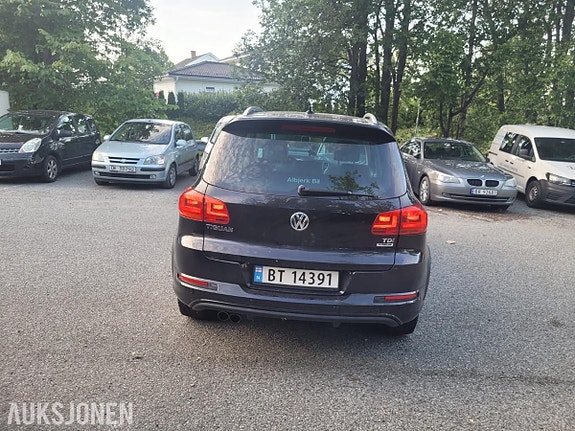 Volkswagen Tiguan 4 of 15