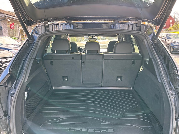 Porsche Cayenne 17 of 17