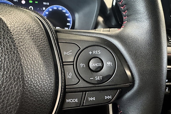 Toyota RAV4 Plug-in Hybrid 14 of 29