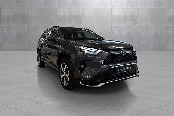 Toyota RAV4 Plug-in Hybrid 7 of 29