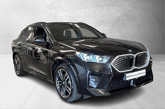 BMW iX2 2 of 30