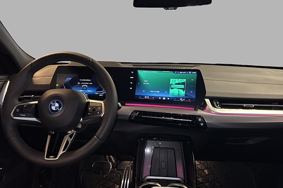 BMW iX2 12 of 30