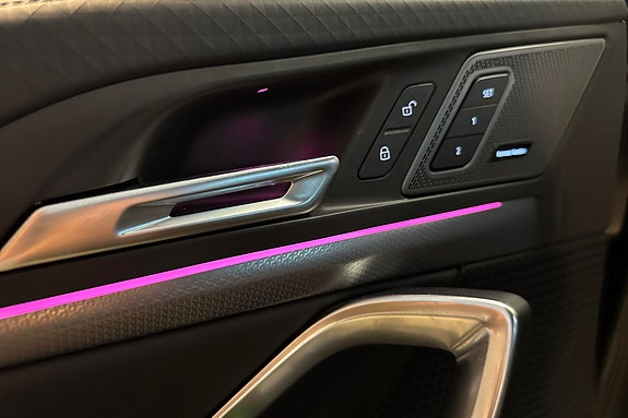 BMW iX2 21 of 30