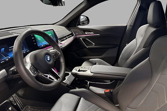 BMW iX2 10 of 30