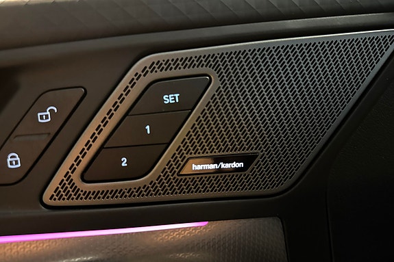 BMW iX2 22 of 30