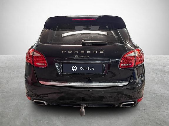 Porsche Cayenne 4 of 30