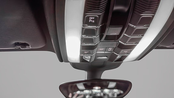 Porsche Cayenne 15 of 30