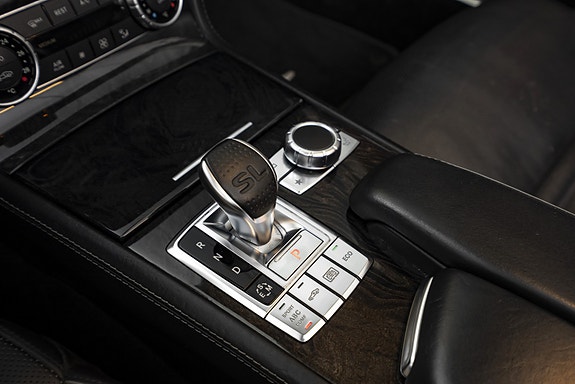Mercedes-Benz SL350 20 of 26