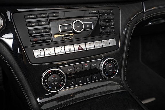 Mercedes-Benz SL350 21 of 26