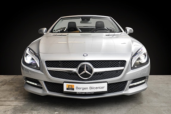 Mercedes-Benz SL350 3 of 26