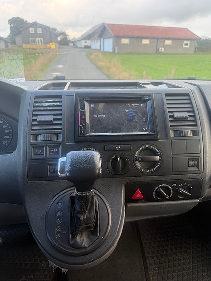 Volkswagen Caravelle 15 of 17