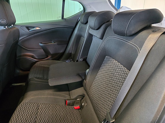 Opel Astra 6 of 14