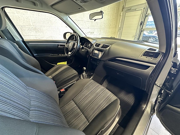 Suzuki Swift 7 of 13