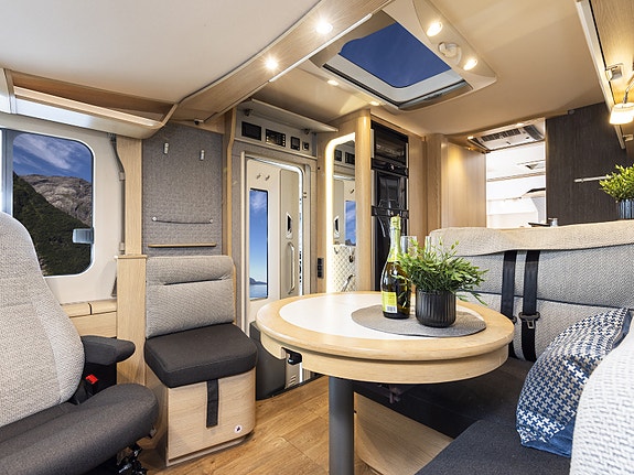 Hymer B 780 ML HPC, ALDE, solcelle, stekeovn, TV ++ 6 of 29