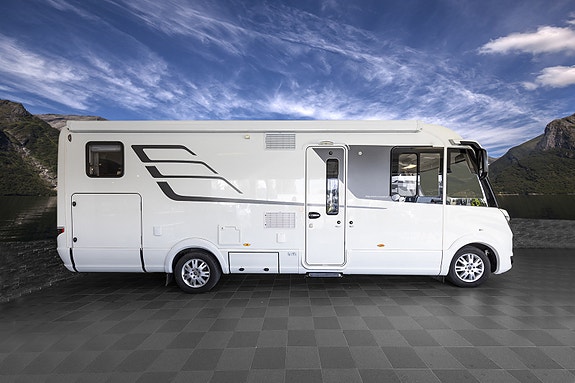 Hymer B 780 ML HPC, ALDE, solcelle, stekeovn, TV ++ 2 of 29