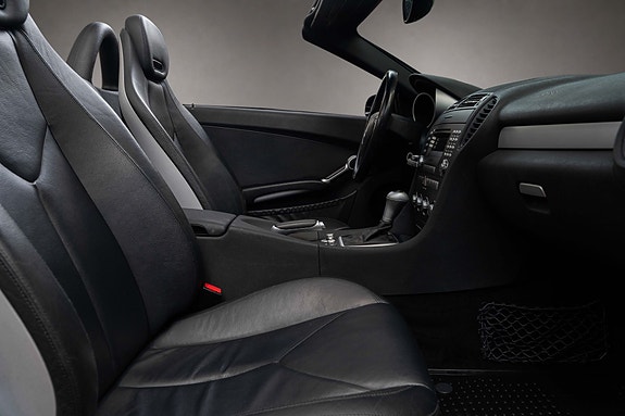 Mercedes-Benz SLK200 19 of 24
