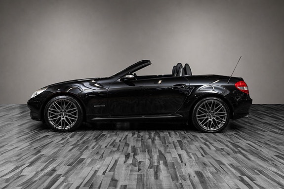 Mercedes-Benz SLK200 4 of 24