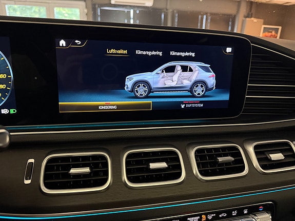 Mercedes-Benz GLE350 de 28 of 30