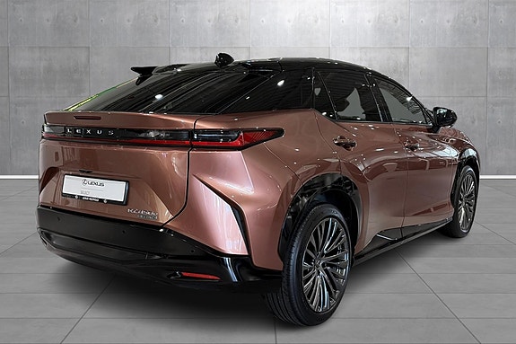 Lexus RZ450e 5 of 21