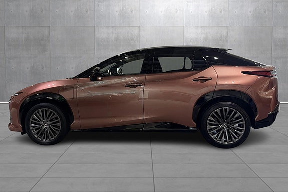 Lexus RZ450e 2 of 21