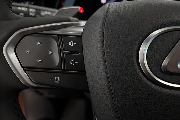 Lexus RZ450e 16 of 21
